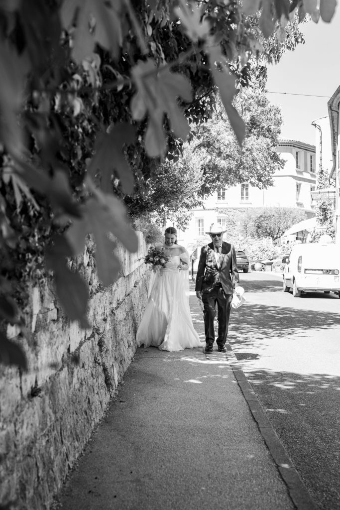 Mariage au Lou Calen à Cotignac, reportage photo 11 sur 15