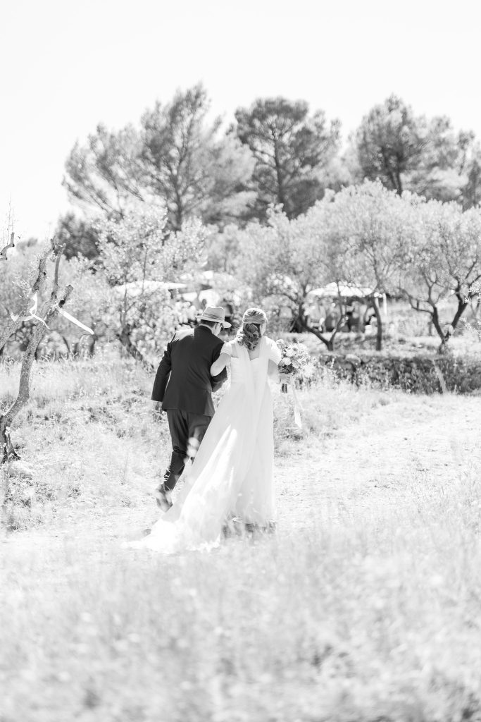 Mariage au Lou Calen à Cotignac, reportage photo 12 sur 15